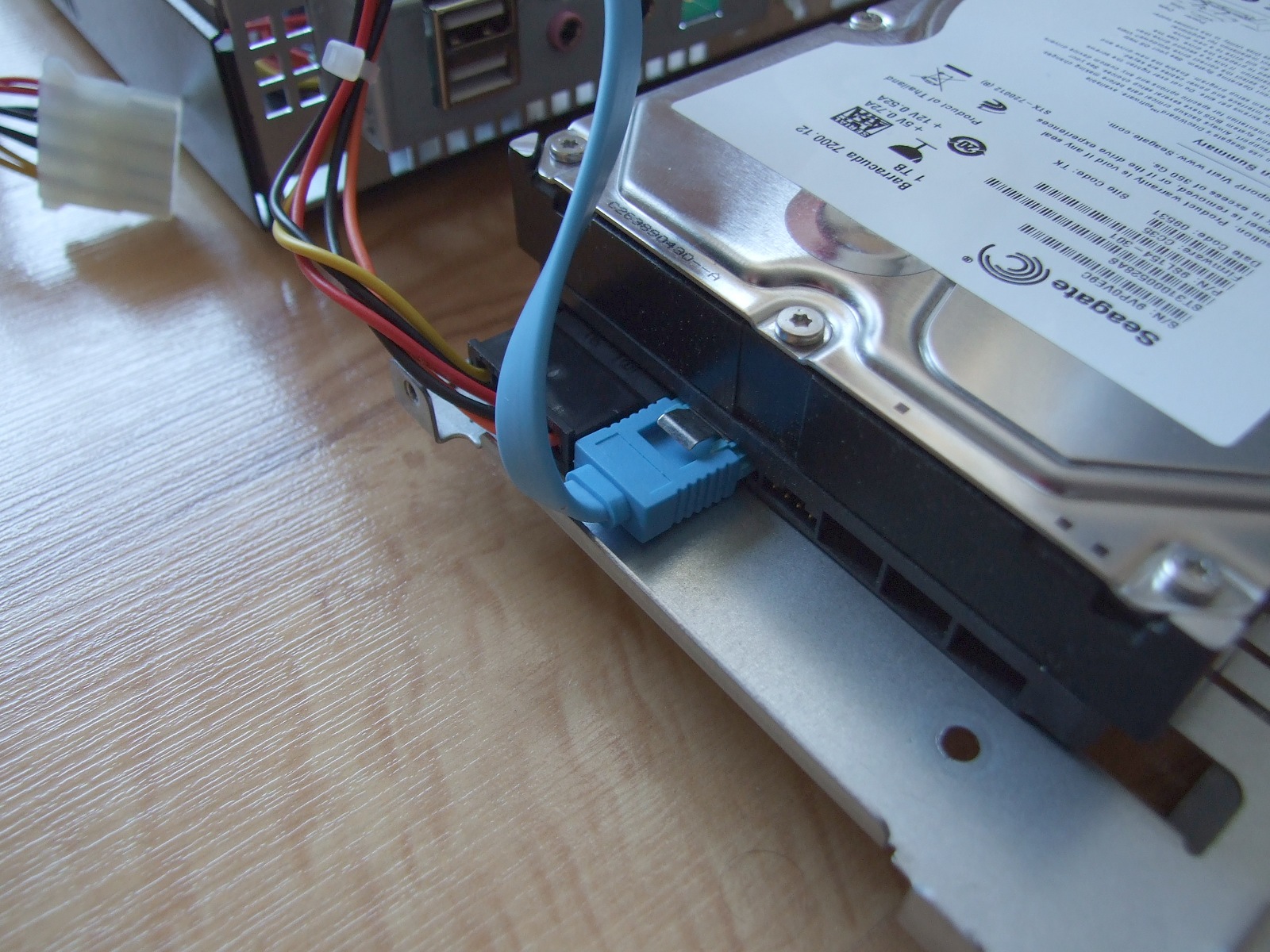 SATA konektory HDD