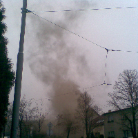 Kouřové signály ve městě za bílého dne, obrázek 1