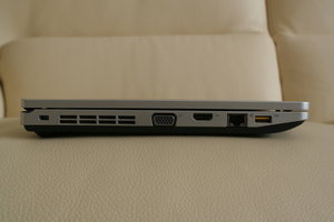 Lenovo ThinkPad Edge 13: Levá strana
