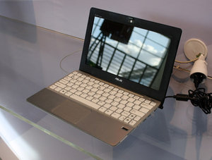 2010 22 3 asus1