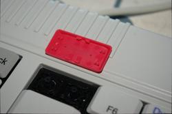 TypeMatrix 2020: větší klávesa bez stabilizátoru