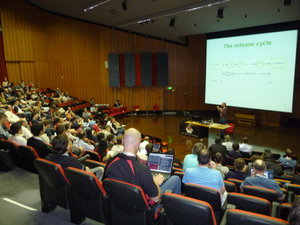 linux conf au 2009 6 jonathan corbet joining the mob