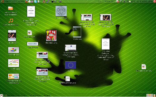 SimpleDeskplocha v zapalu prace :)